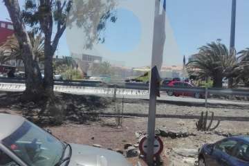 Vuelco de un vehículo con dos mujeres heridas en el Cruce de Melenara (Foto TA)